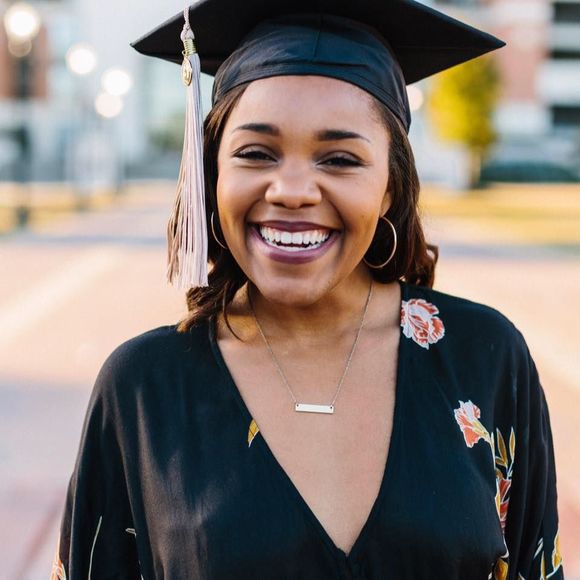 Meet your Posher, Kendall - Picture 1 of 1